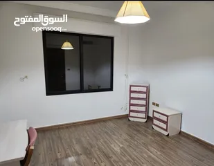  8 شقه دبل سوبر ديلوكس في دير غبار في حاله فوق الممتازه مؤثثه  جزئي غير مستخدمه الا لفتره قصيره للبيع