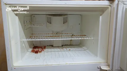  1 ثلاجة للبيع موجود في مادبا