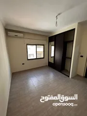  16 شقة مفروشة جزئيا للايجار طابق ثالث -دير غبار -200م