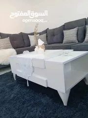  8 طاولات وسط مع سيرفس