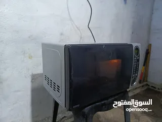  1 ميكرويف سونا لون سلفر واسود 25لتر حجم صغير  شغال ميه بالميه فحص يوجد توصيل قابل للتفاوض