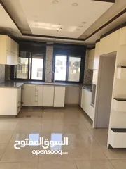  3 للايجار بالمصايف  قرب  وخلف وزاره المالية ع شارعين مفتوحه