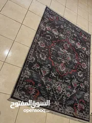  6 سجاده منقوشه خفيفة الوزن مبطنه بجلد محبب مانع للتزحلق مستعمله بحاله جيده
