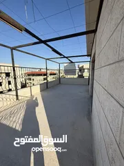  20 شقة طابقية ثالث مع رووف مساحة 410 متر مربع على القوشان و القوشان مستقل
