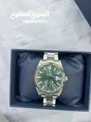 5 ساعه poloاصلي  للبيع لون اخضر