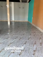  3 مخازن تجارية للبيع بعدد 7 مخازن