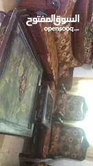  2 طقم كنب خشب زان سبع مقاعد مع ثلاث تربيزات للبيع