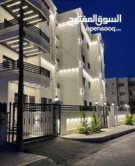  5 شقة مع روف في البنيات للبيع
