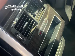  17 ‏Rang Rover Autobiography 2017 BLACK EDITION