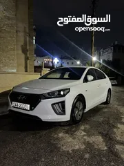  4 Hyundai Ioniq Hybrid 2020