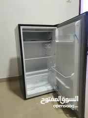  3 ثلاجة مكتب جولد 90 لتر لون أسود