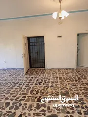  3 شقة أرضية ارضية مميزة للبيع