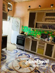  9 بيت حواسم حي شرطة مقابيل تأميم كله سيراميك غرفتين و صالة و مطبخ و ديوانيه و محل سعر 17 وبي مجال