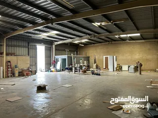  11 Spacious warehouse in al Qouz