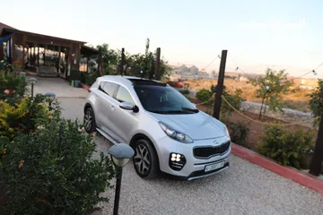  1 كيا سبورتج جتي لاين 2016ماتور2000ديزل فلل اضافات مع فتحة سقف بنوراما  بسعر حررررق كاش دهان شركة