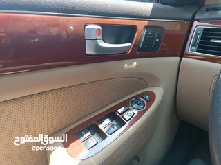  10 هيونداي جينيسس ترخيص 2013