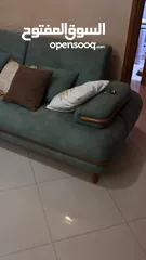  4 اثاث مستعمل  بجودة ممتازة جدا طقم كنب وطاولة سفرة وثريا عدد 2
