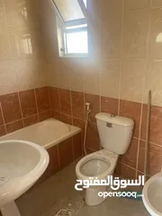  7 روف للإيجار طبربور مقابل القياده بنفس البنايه صيدلية بانه وليان