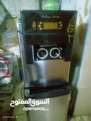  2 ثلاجة بوظة صب مستعملة للبيع