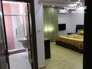  5 شقه للايجار في عمان البنيات مفروشه تكييف عدد 2 وإنترنت قريبه من الخدمات