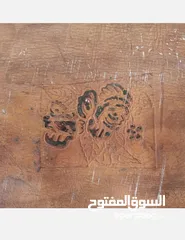  2 شنته انتيكا عليها ختم جلد