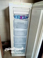  2 فريزر للبيع بحلت الوكاله