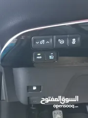  15 TOYOTA PRIUS HYBRID LIMITED 2022(تويوتا بريوس ليمتيد هايبرد 2022 )