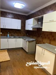  10 شقة مميزة - خلدا - 3نوم 1ماستر - 190م - تدفئة غاز - قرب الخدمات - موقع مميز