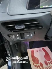  19 كيا ev6 كهرباء 2023   وارد اميركي ممشى قليل     جميع الاضافات اعلى صنف عدا الفتحة  موديل 2023