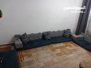  2 فرشات عربيه مستعمل اسبوعين فقط  وصوبه كهربا