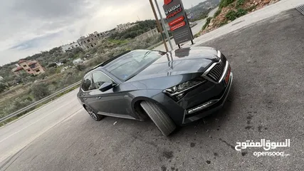  15 Skoda superb iv 2022 plug-in l&k