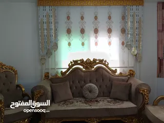  2 طقم كنب دمياط 9مقاعد اسفنج ضغط عالي وثقيل مع بردايتين زيبرا وطقم طربيزات رخام