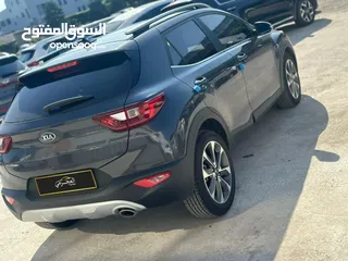  1 KIA STONIC 2020