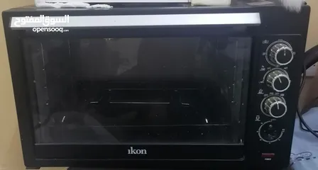  1 Ikon oven with glass tray