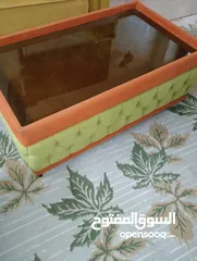  2 طاولة  فاخره منجده  تفصيل بشكل ممتاز  للبيع بسعر مغري جدا  للبيع في إربد