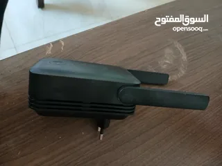  2 راوترات و مقوي اشارات للبيع