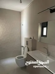  4 شقه للبيع طابق ارضي مع حديقه في الطيره