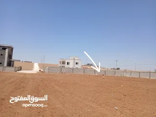  2 أرض للبيع في القسطل قرب شارع المطار