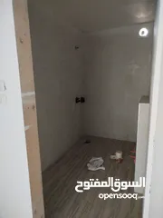  8 شقه سكنية للبيع