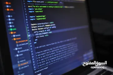  4 مدرس خصوصي بخبرة في مجال التدريس على استعداد لإعطاء مادة حاسوب التوجيهي