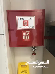  17 طفايات حريق - انظمة انذار حريق - انظمة مراقبه - تكييف وتبريد - انظمة صوت - مرشات مائيه