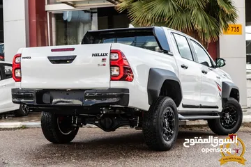  7 حصريا Toyota Hilux GR 2024