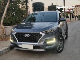  6 هونداي توسان فحص نخب ترخيص 19 وعداد أصلي 85000كم فقطططط