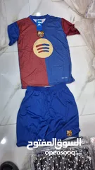  2 اطقم وكلرات الانديه والمنتخبات وجرابات رياضيه