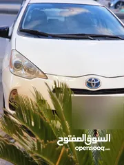  1 TOYOTA PRIUS C 2014