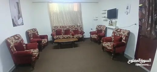  1 كنب مستعمل بحال جيد