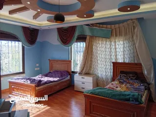  22 فيلا للبيع