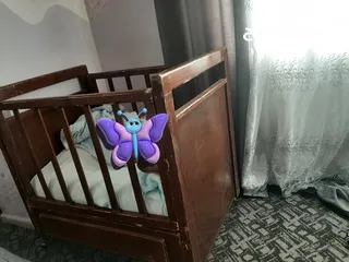  2 تخت أطفال خشب زان اصلي ثقيل يتحمل لعمر خمس او ست سنوات
