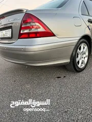  8 مرسيدس c200 فحص كامل السيارة بحال الوكالة للبيع بسعر مغري للبيع المستعجل الاتصال من الجادين فقط