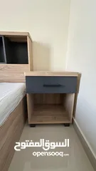  4 Bed with side table